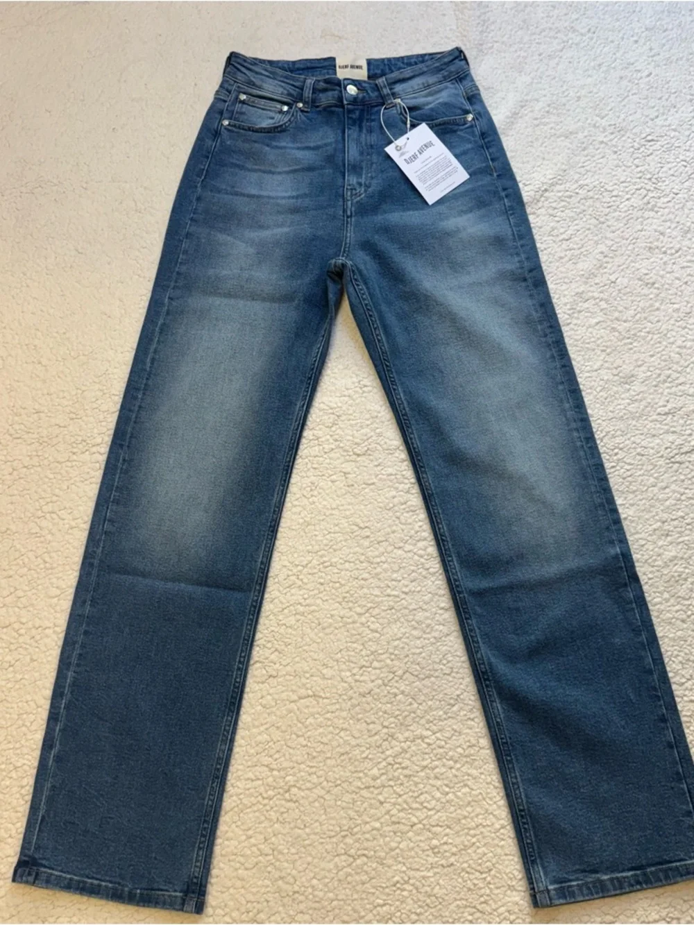 NWT Djerf Avenue Straight Jeans Mid Blue Size 27 - Picture 3 of 14